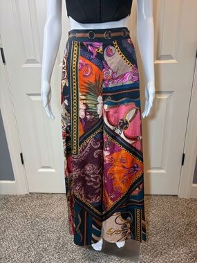 Multi-Color Printed wide leg pants size Small